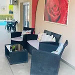 Rose Garden 10 *
