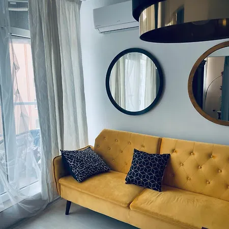 Rose Garden Apartment 10 شقة ساني بيتش