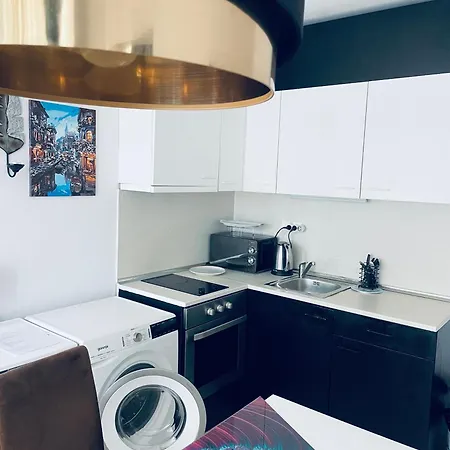 Rose Garden Apartment 10 * ساني بيتش