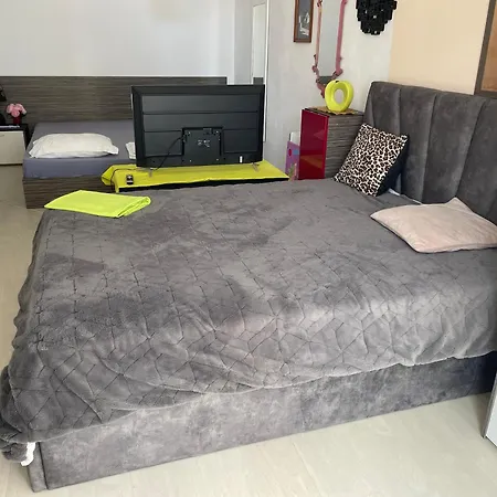 شقة Rose Garden Apartment 10