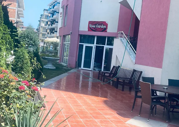 Διαμέρισμα Rose Garden 10